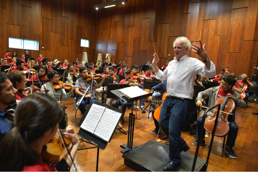 robe pull orchestra